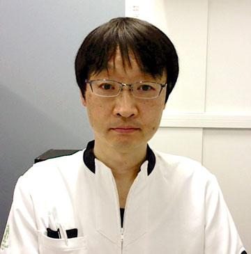 会長　佐藤健一